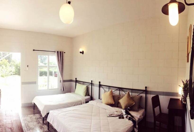 호스텔 Thorfun Guesthouse In The Garden