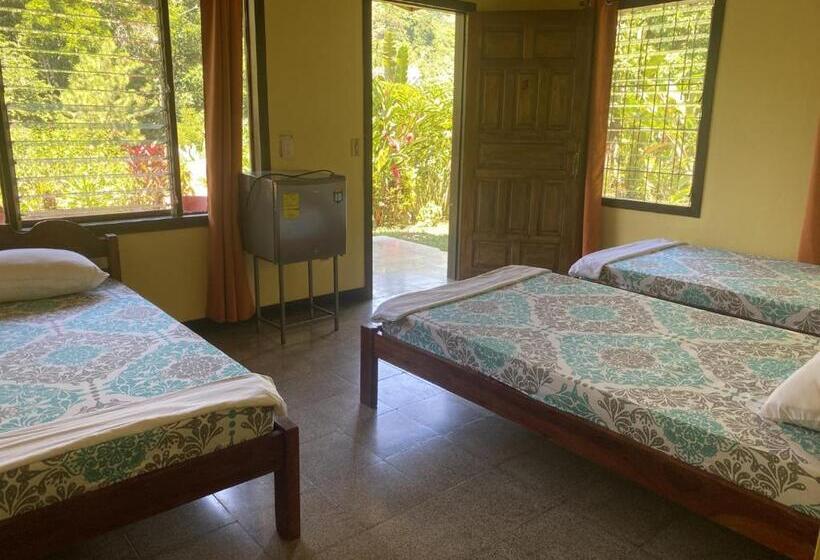 هتل La Purruja Lodge