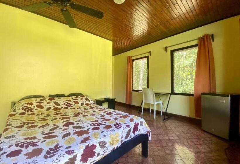 هتل La Purruja Lodge