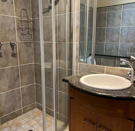 Pension Fernivy Guest House