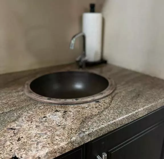پانسیون Fernivy Guest House