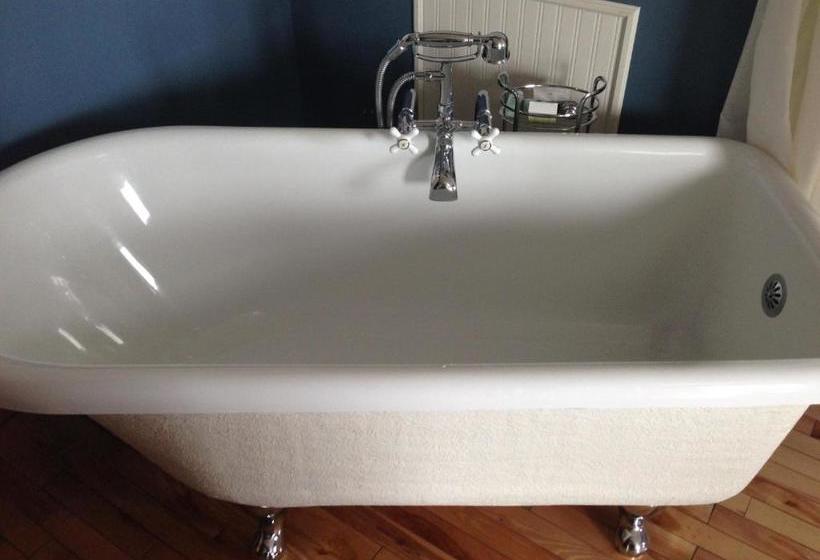 ユースホステル Auberge La Fjordelaise & La Rosalie