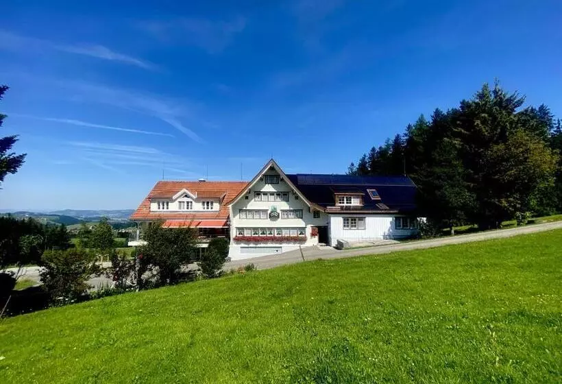 Retkeilymaja Hirschen Wald   Gasthaus & Bäckerei
