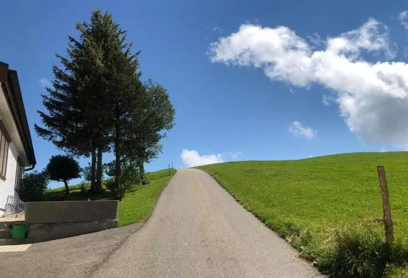 Retkeilymaja Hirschen Wald   Gasthaus & Bäckerei