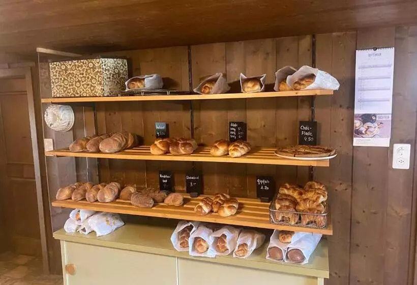 Retkeilymaja Hirschen Wald   Gasthaus & Bäckerei