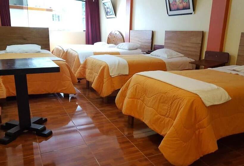 הוסטל Hostal Urpi