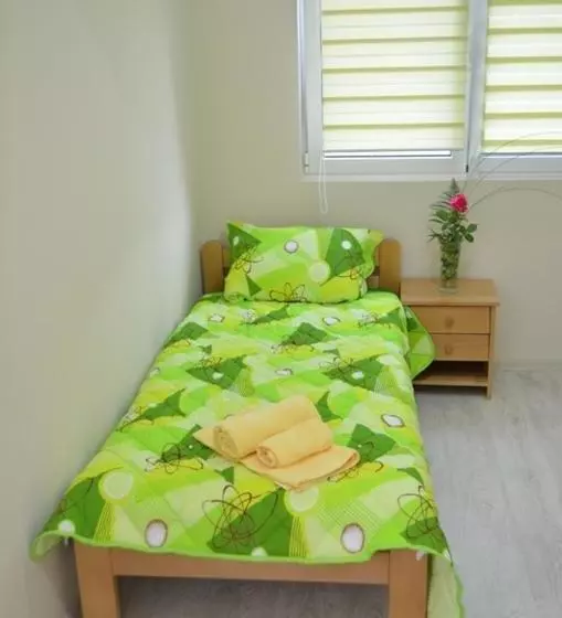 پانسیون Guest House Konak Iris