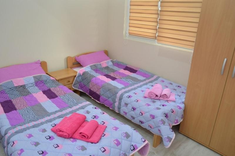 پانسیون Guest House Konak Iris