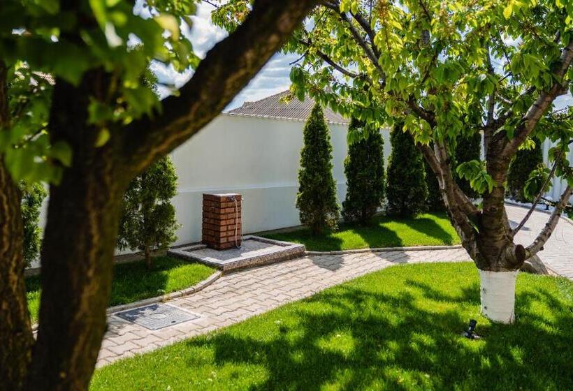 膳宿费 Nb Boutique