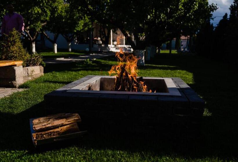 膳宿费 Nb Boutique