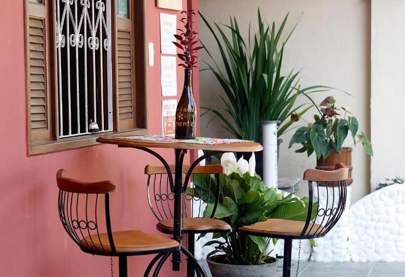 پانسیون Pousada Semente