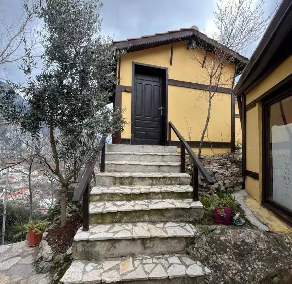 ペンション Rooms Emiliano Castle Of Kruja