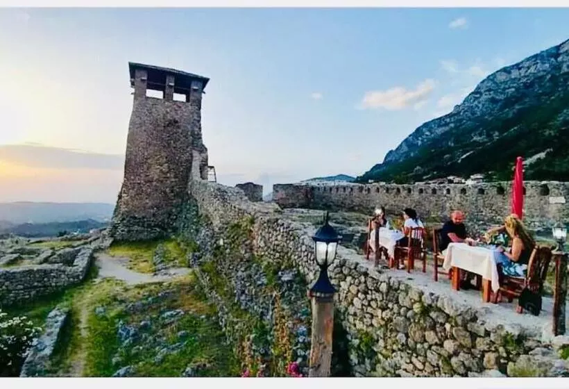 ペンション Rooms Emiliano Castle Of Kruja