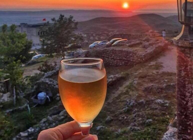 بنسيون Rooms Emiliano Castle Of Kruja