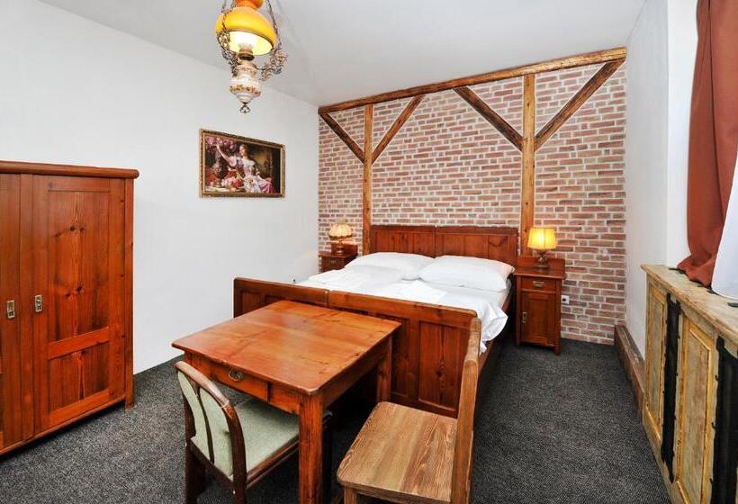 膳宿费 Vila U Septima