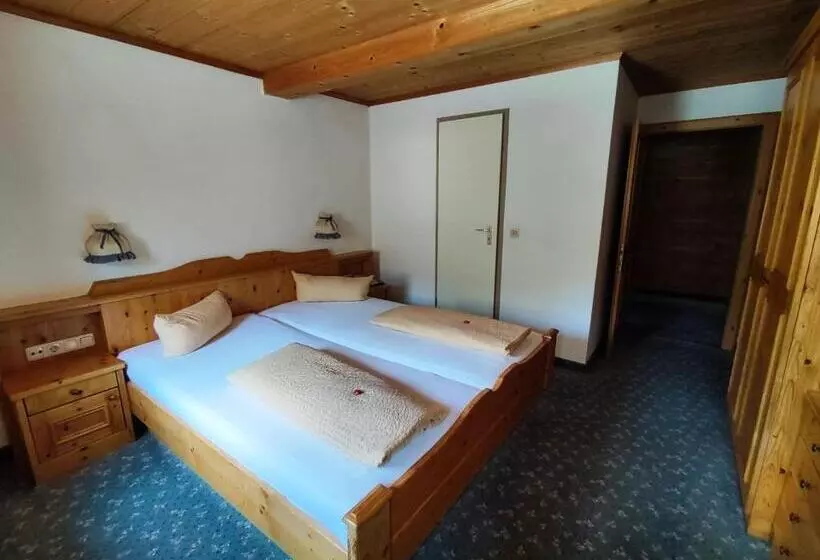 Retkeilymaja Gasthaus Mitterjager