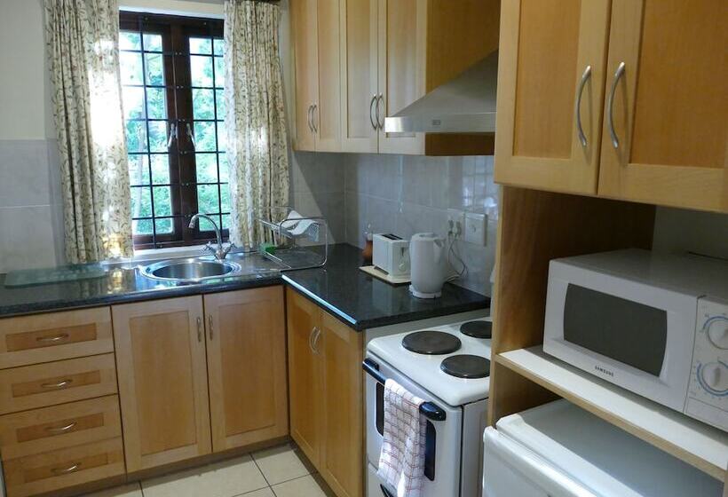 Пансион 174 Premier Guesthouse