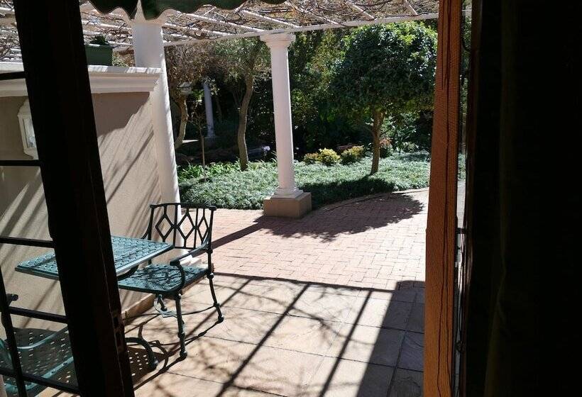 Пансион 174 Premier Guesthouse