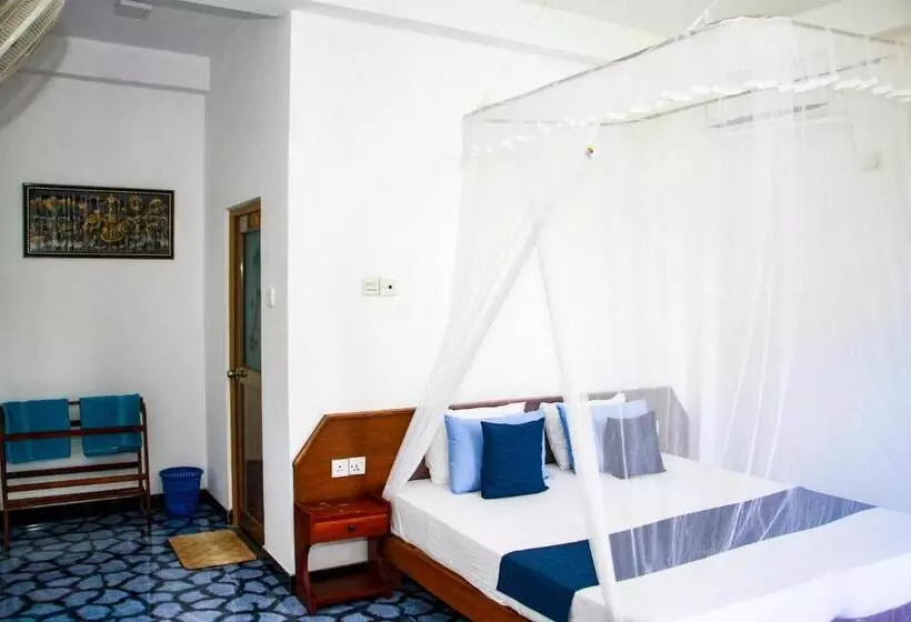 ペンション Darshani Lodge