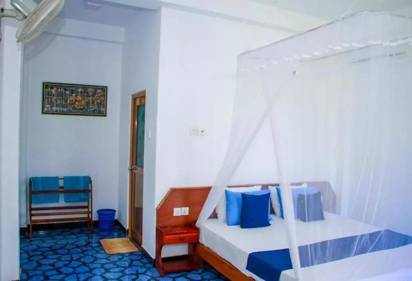ペンション Darshani Lodge