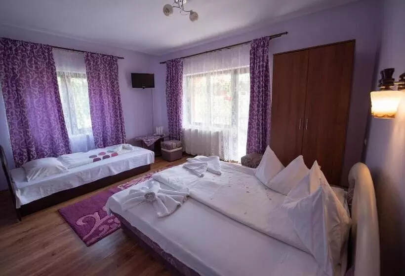 Majatalo Dupa Apa La Razvan