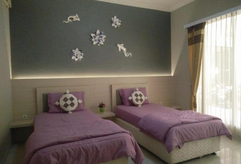 פנסיון Enny S Guest House