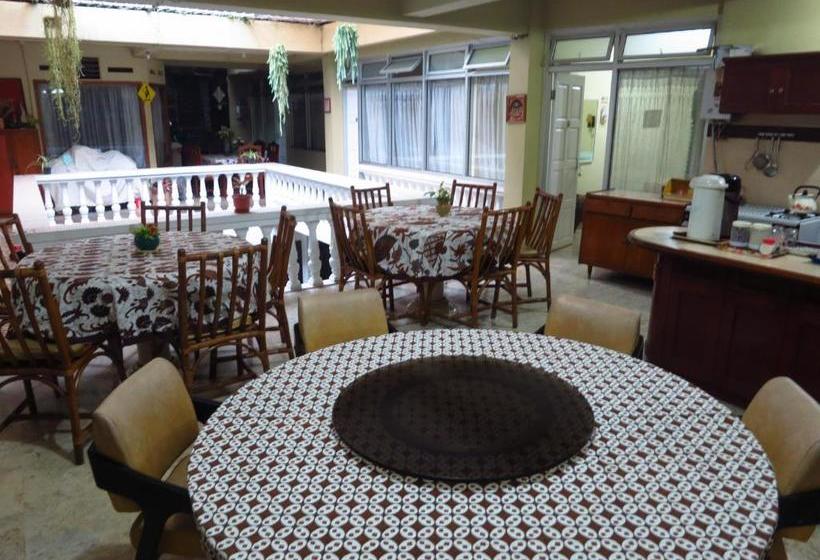 פנסיון Enny S Guest House