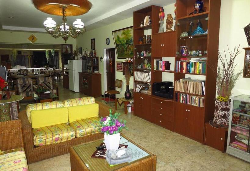 פנסיון Enny S Guest House