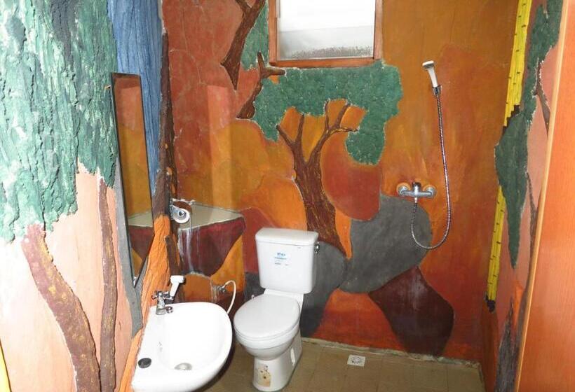 פנסיון Enny S Guest House