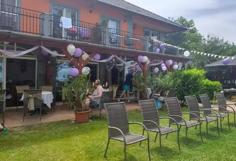 ペンション Gránit Villa