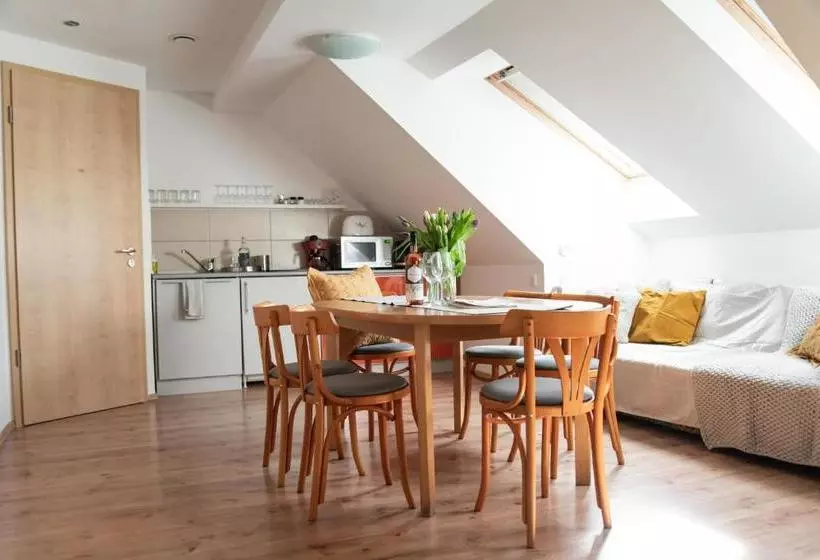 Majatalo Hetényi Apartmanház és Birtok