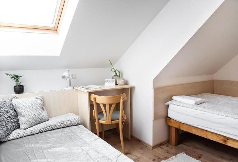 ペンション Hetényi Apartmanház és Birtok