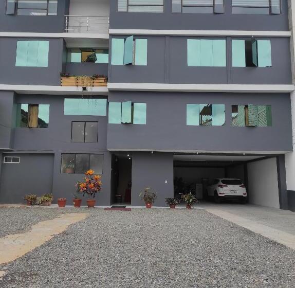 پانسیون Hostal Los Lirios