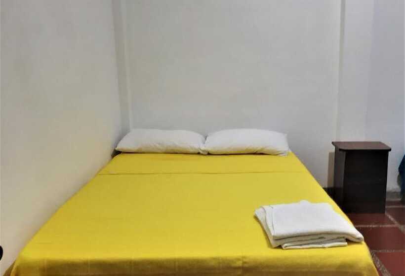 Пансион Hostal Santa Cecilia