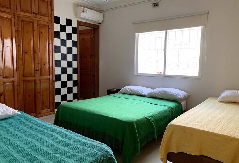 Пансион Hostal Santa Cecilia