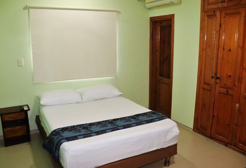 Пансион Hostal Santa Cecilia