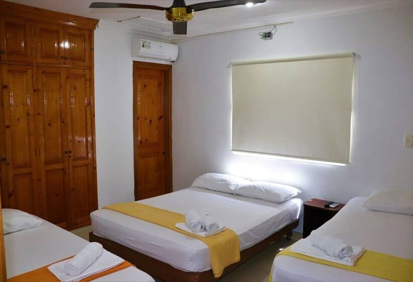 Пансион Hostal Santa Cecilia