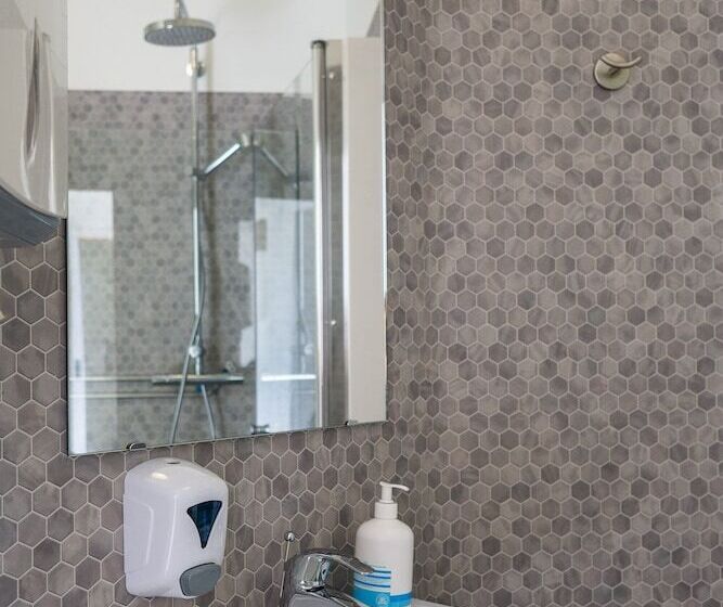 پانسیون Vogar Travel Service