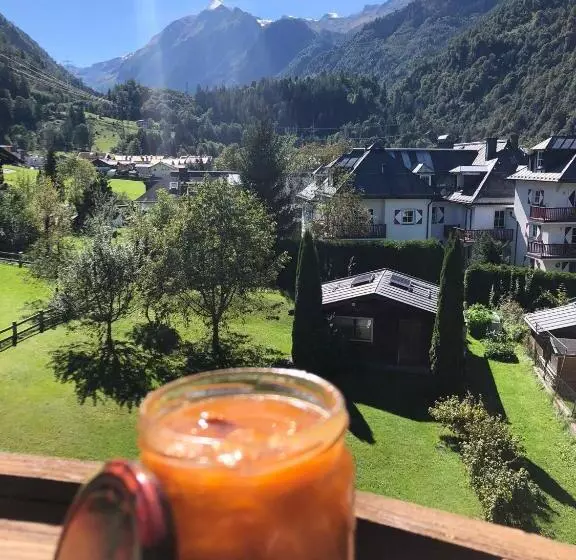 Pension Monika, Your B&b In Kaprun