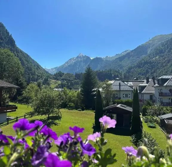Pension Monika, Your B&b In Kaprun
