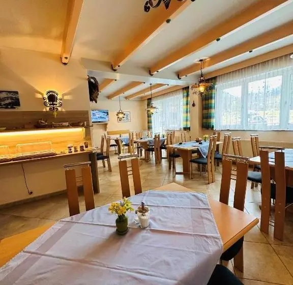 Pension Monika, Your B&b In Kaprun