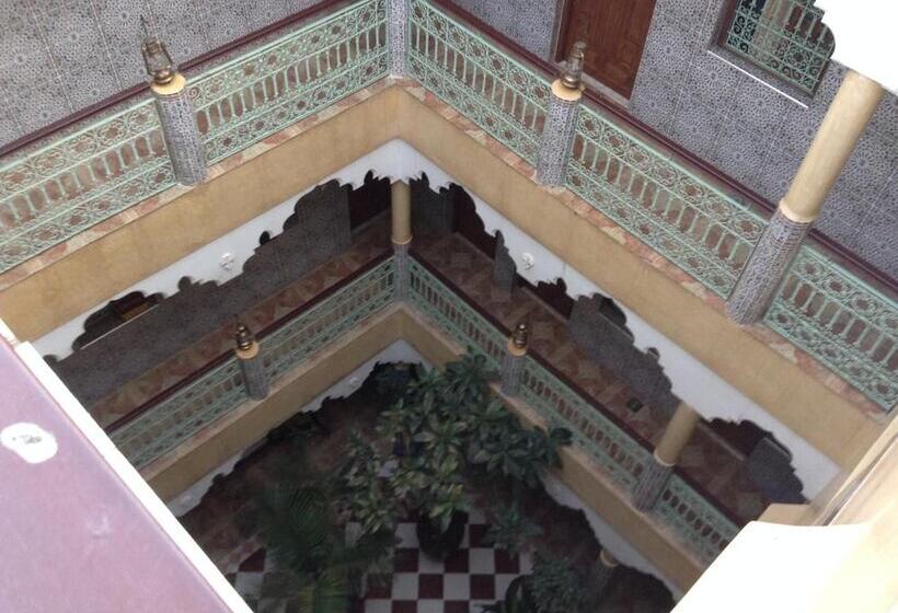 هتل Hôtel Faouzi