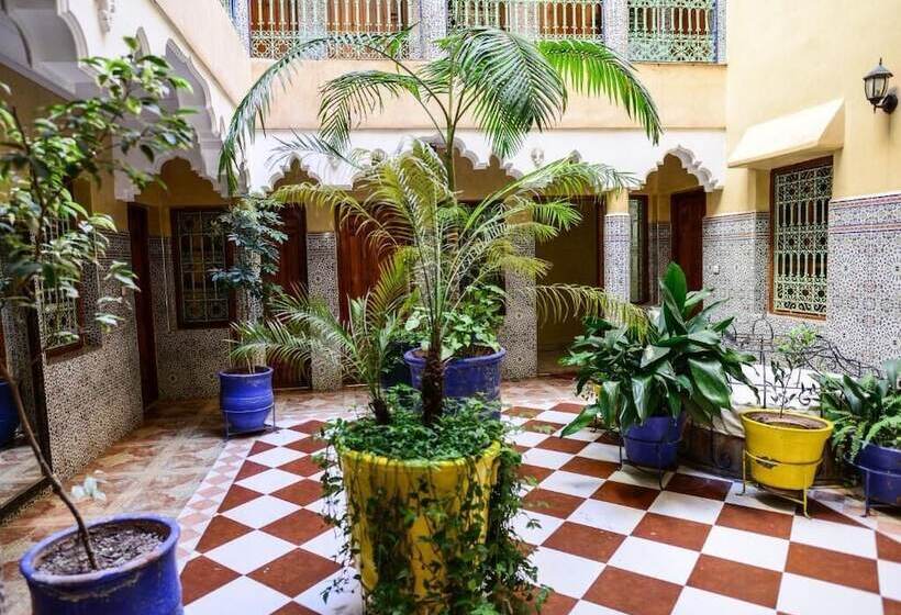 هتل Hôtel Faouzi