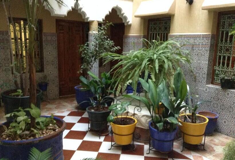 هتل Hôtel Faouzi