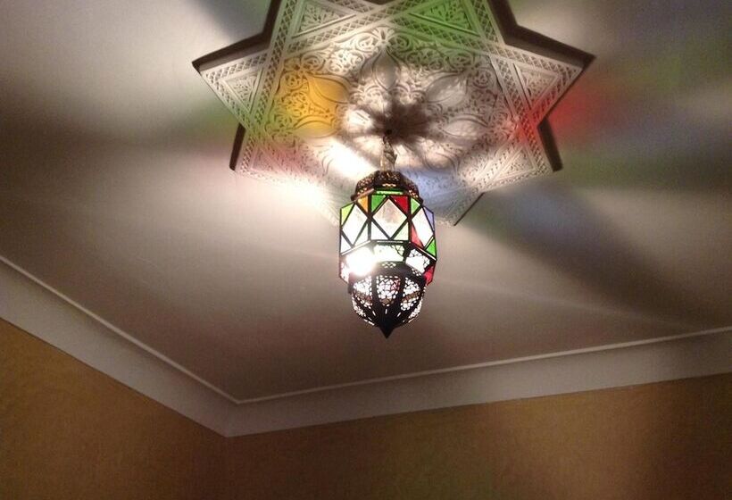 هتل Hôtel Faouzi