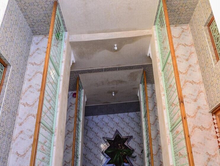 هتل Hôtel Faouzi