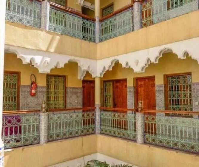 هتل Hôtel Faouzi