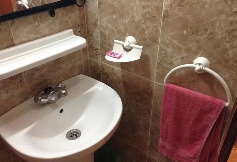 هتل Hôtel Faouzi