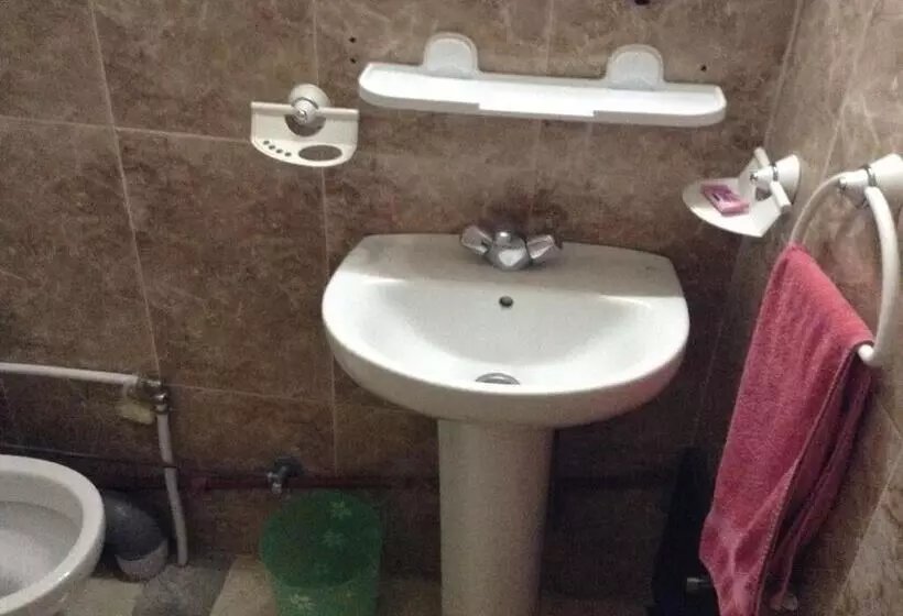 هتل Hôtel Faouzi