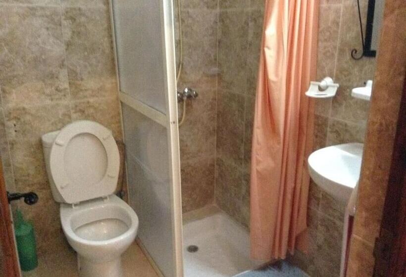 هتل Hôtel Faouzi